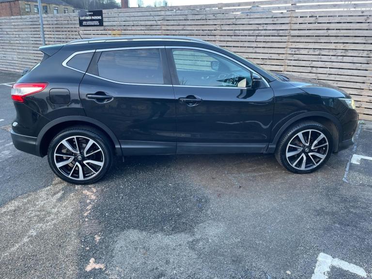 2015 Nissan Qashqai 1.6 dCi Tekna 2WD Euro 6 (s/s) 5dr HATCHBACK Diesel Manual