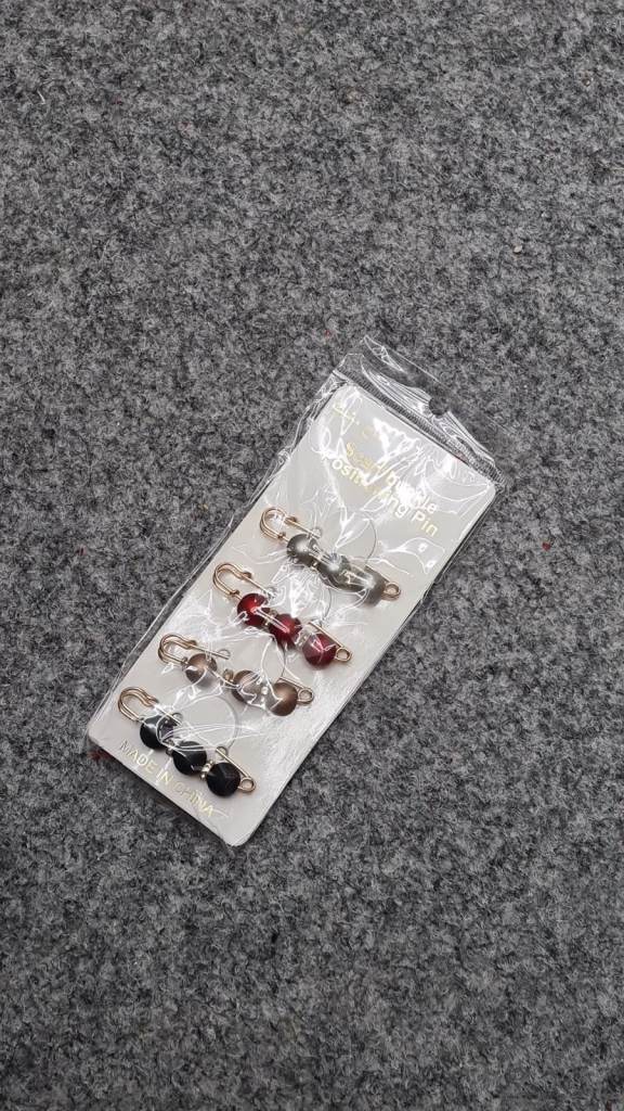 Set of 4 Decorative Scarf Buckles and Positioning Safety Pins 