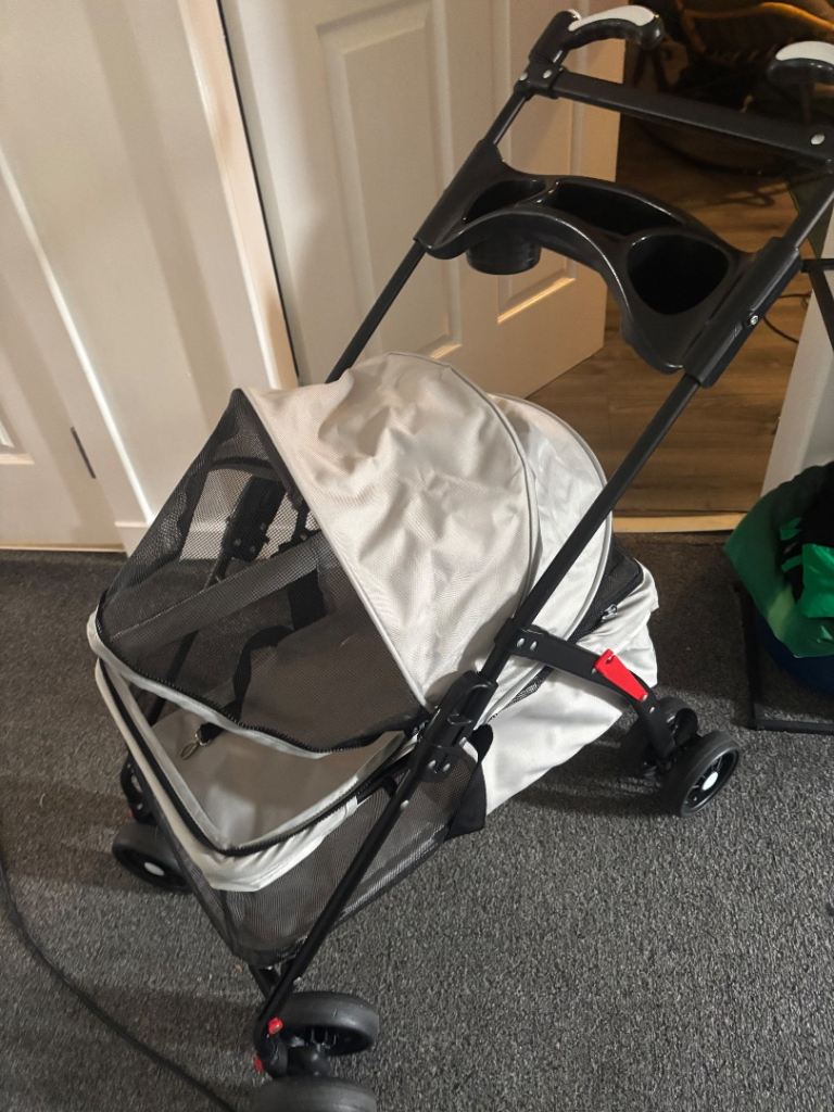 Small dog pram