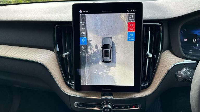 2025 Volvo XC60 2.0 B5 MHEV Plus Auto AWD Euro 6 (s/s) 5dr ESTATE Petrol/Electric Hybrid Automatic