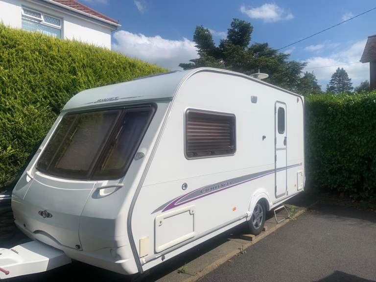 Swift Challenger 480 (2005) - one owner