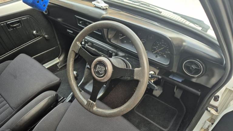 Ford, ESCORT POPULAR PLUS, 1975, 1558 (cc)