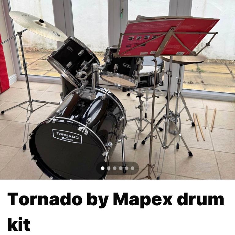 MAPEX tornado 111 drum kit