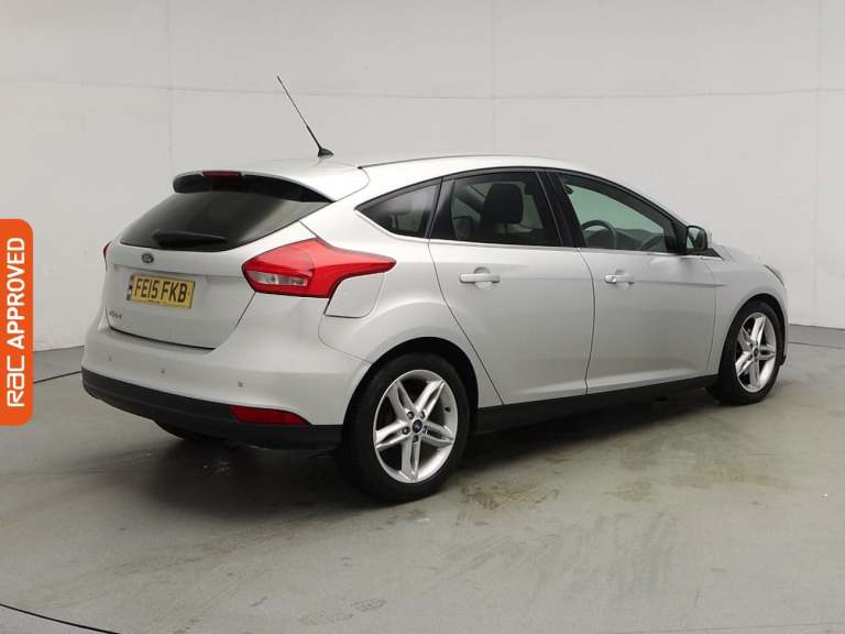 2015 Ford Focus 1.6 Zetec Hatchback 5dr Petrol Powershift Euro 6 (125 ps) Hatchback PETROL Automatic
