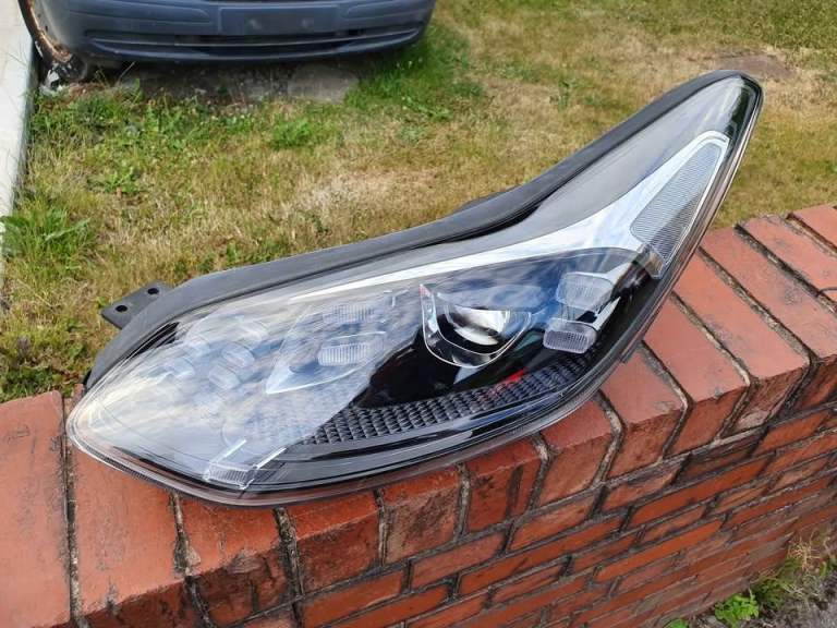 GENUINE KIA MK4 SPORTAGE LED PASSENGER HEADLIGHT