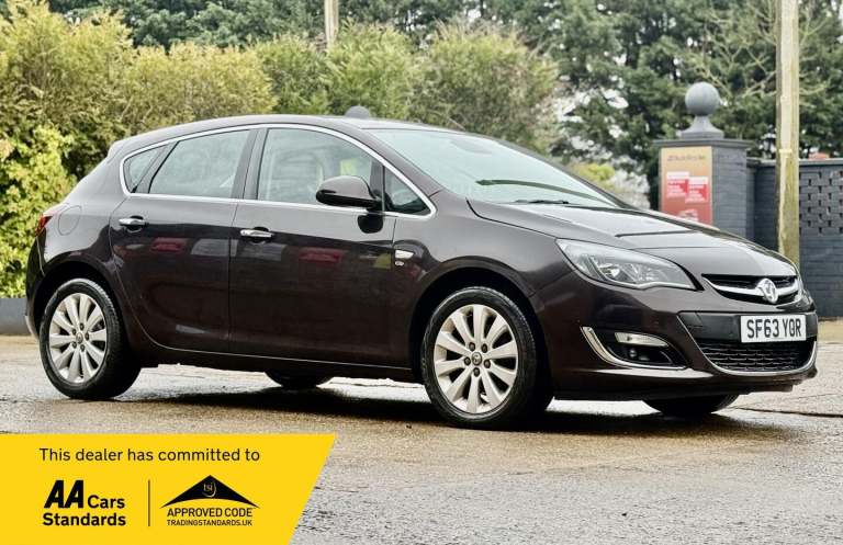 2013 Vauxhall Astra 2.0 CDTi ecoFLEX Elite Euro 5 (s/s) 5dr Diesel