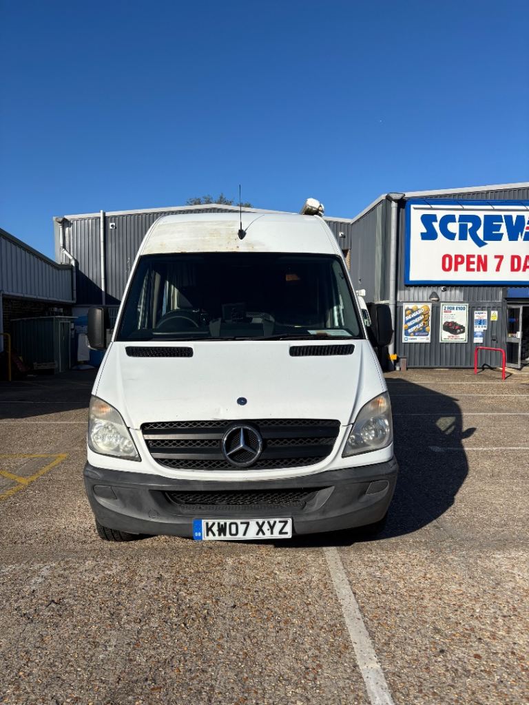Mercedes Sprinter Camper/Racevan 