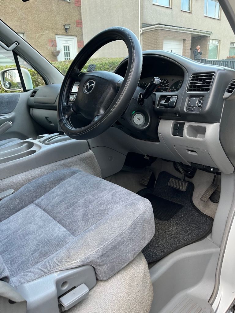 Mazda, 2000, 2490 (cc)