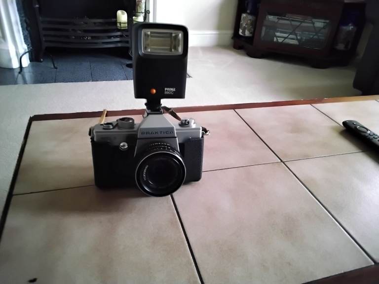 Praktica MTL 5 Film Camera with Flash – Good Condition