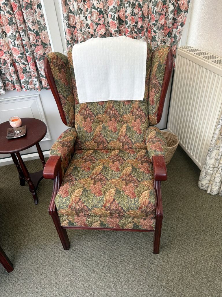 Wing back chair