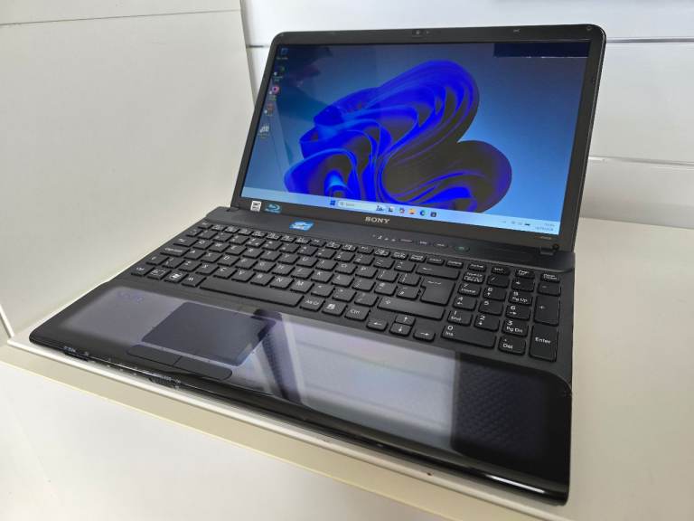 Sony Vaio VPCCB 15inch laptop Intel i5,8GB Ram, Bluray