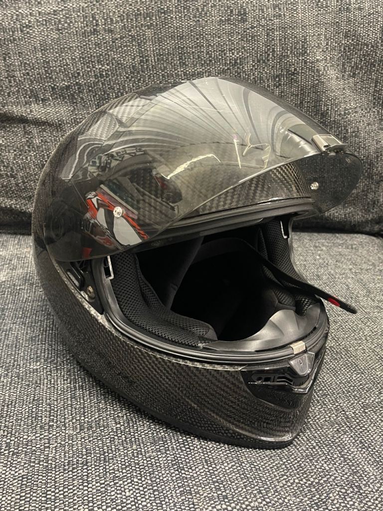 Scorpion carbon fibre motorcycle helmet & cardo intercom 
