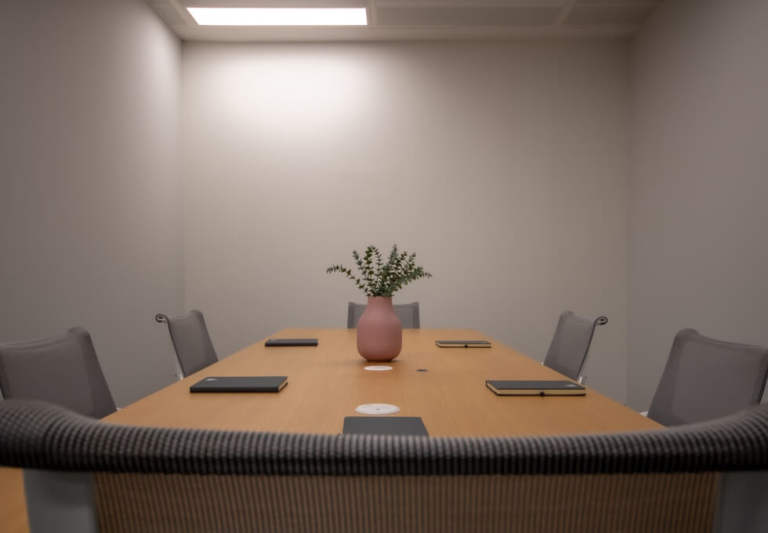 Furnished offices to rent in *Hammersmith*. Office Spaces for 4 to 600 desks W6