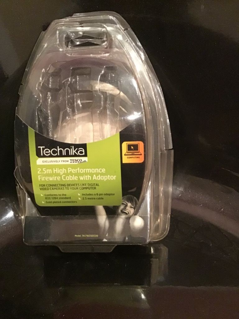 Firewire cable with adaptor