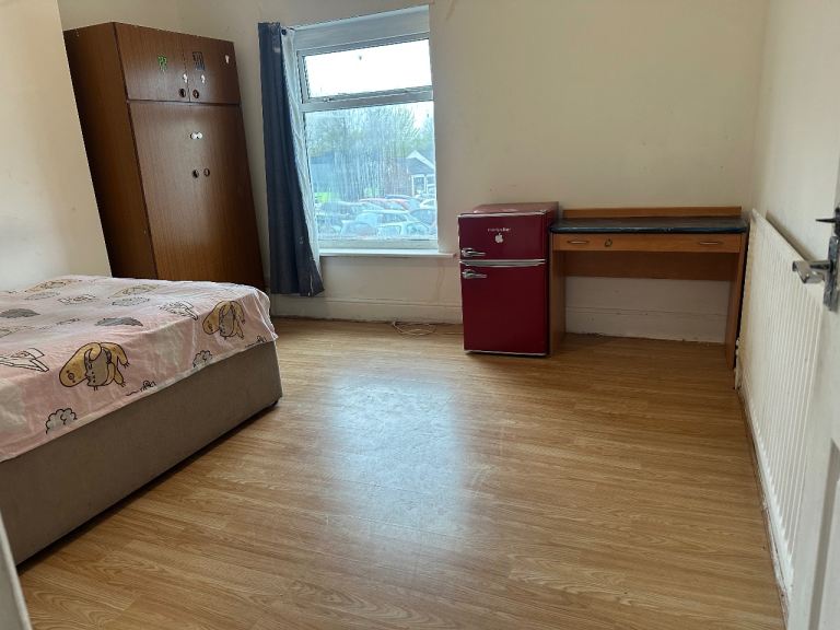 Room to let in Stoke on Trent 