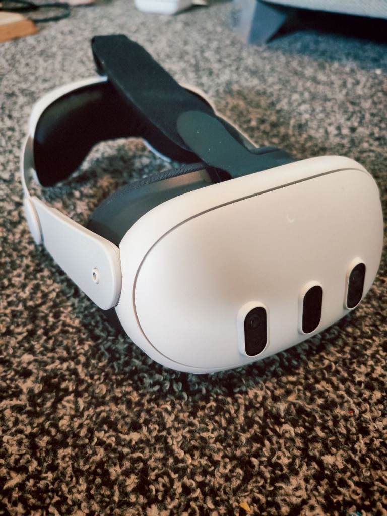 Meta Quest 3 VR Headset – Excellent Condition + Upgraded Comfort Head Strap