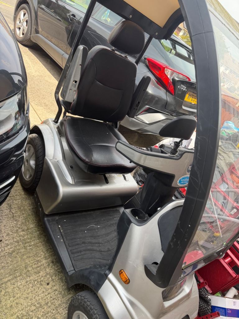 Tga Breeze S4 with canopy
