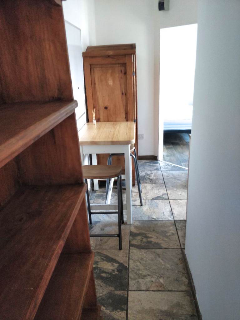DOUBLE ROOM WITH TEA KITCHEN, BILLS & WIFI INCL. £118 pw, CITY CENTRE HANLEY, STOKE-ON-TRENT