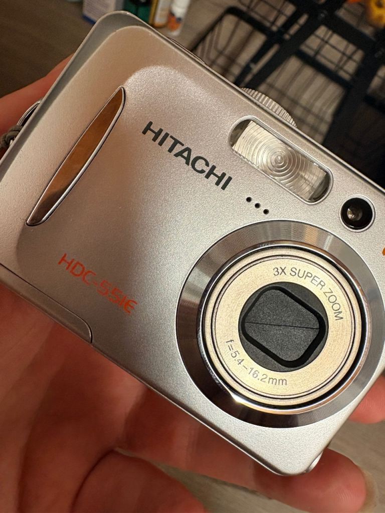 BRAND NEW Vintage Digital Camera – Y2K Aesthetic