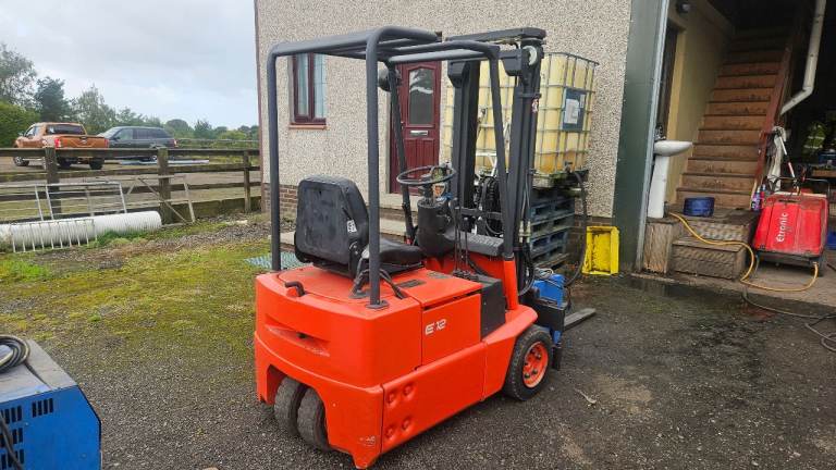 Linde 1.2 ton forklift truck 