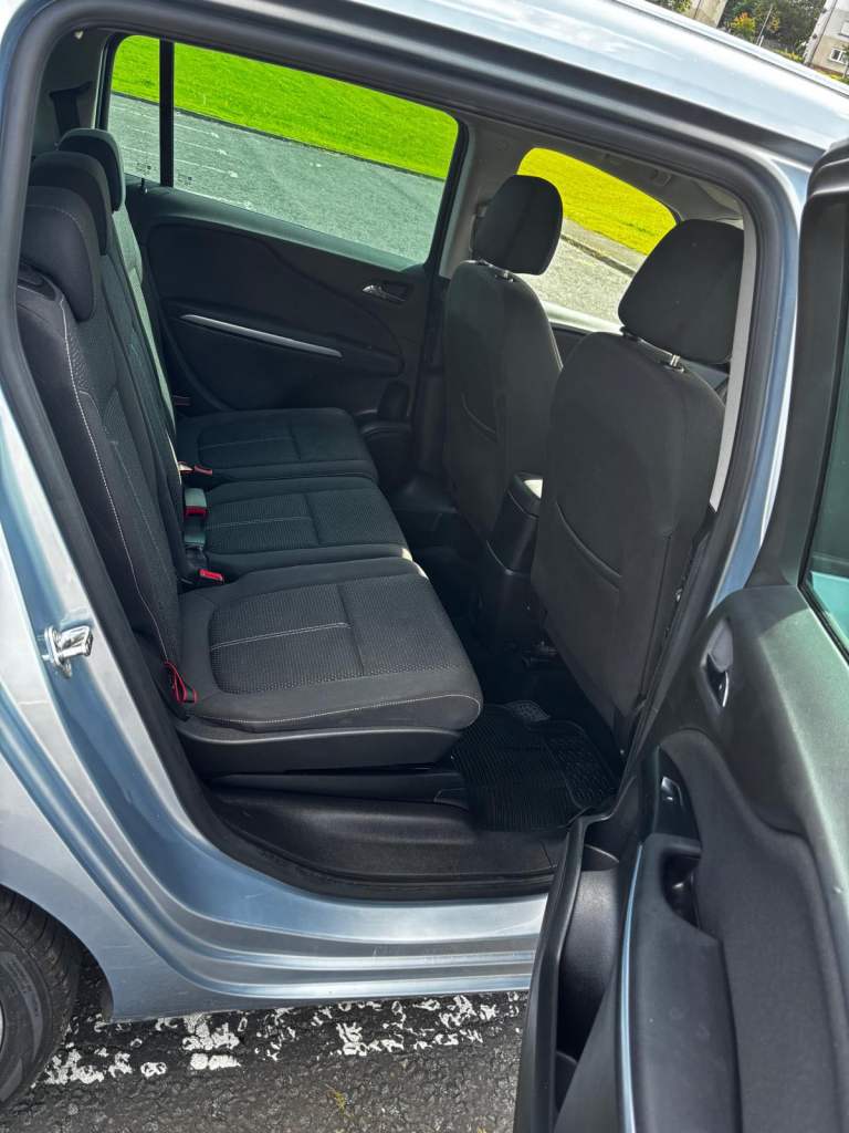 2017 VAUXHALL ZAFIRA TOURER SRI NAV 2.0, MOT DECEMBER 26, NO ADVISORS 