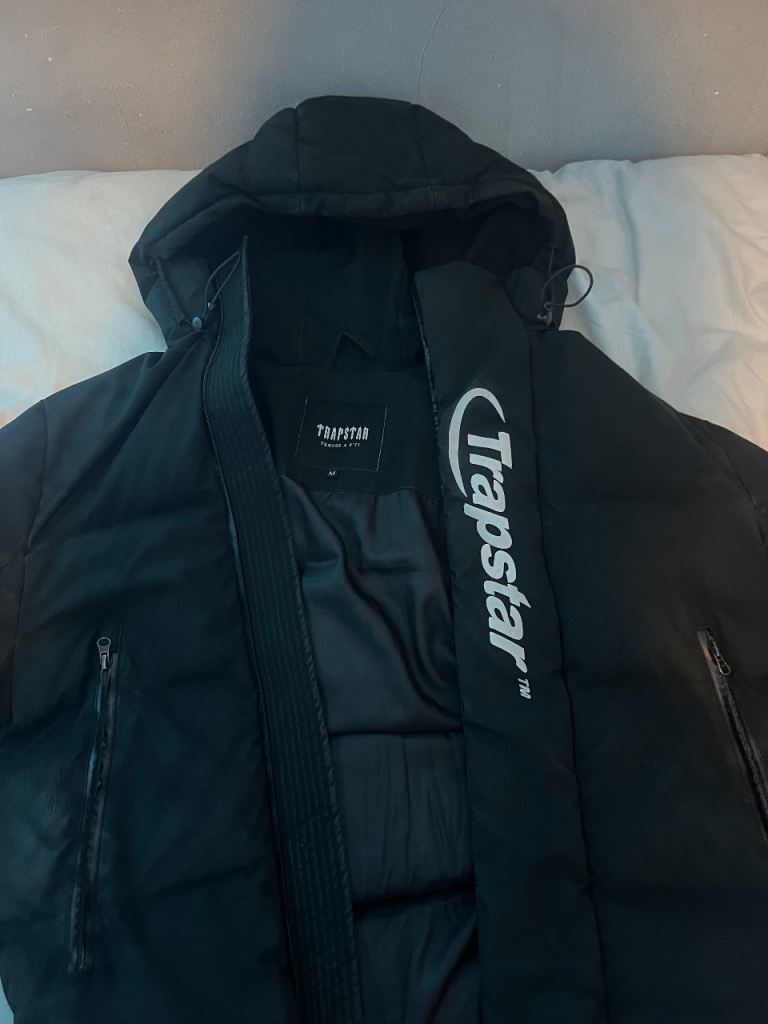 Trapstar Puffer Jacket – Black, As Good As New