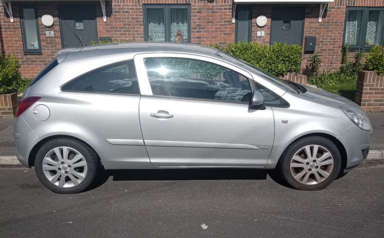 57 plate corsa SPARES OR REPAIR  please read