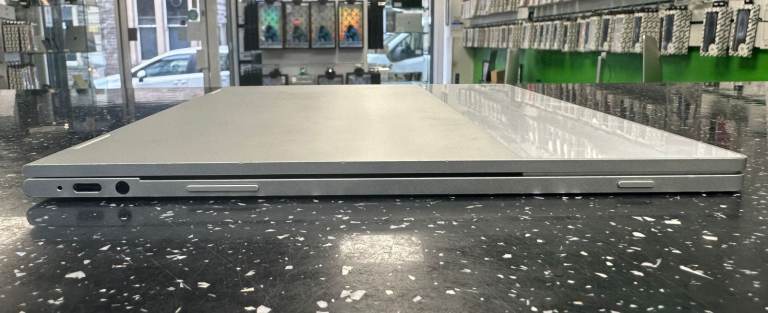 Google Pixelbook – i5 Processor, 12" Touchscreen, 4GB RAM – £200