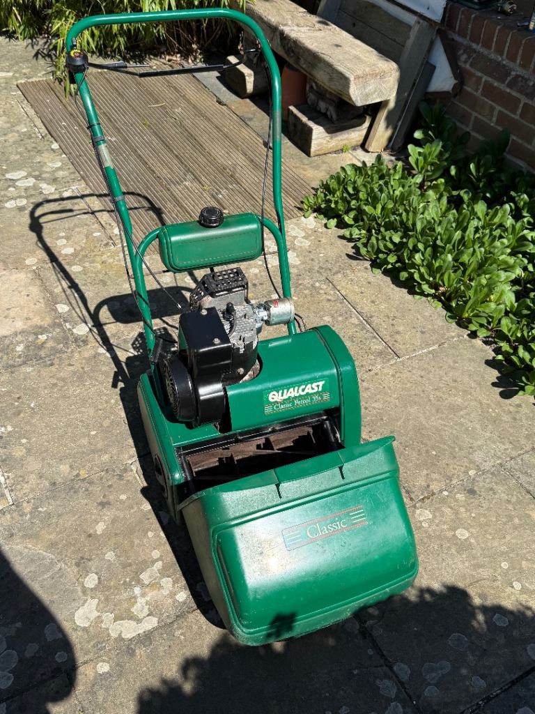 Qualcast Classic 35 petrol lawnmower