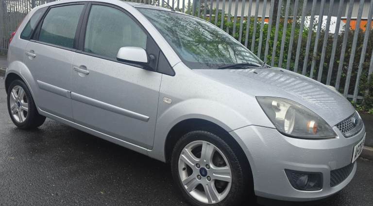 Ford fiesta 1.2 5dr vauxhall  Volkswagen toyota nissan honda hyundai renault peugeot skoda 