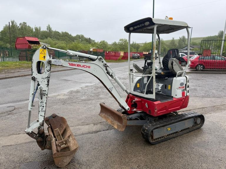 2019 TAKEUCHI TB215R