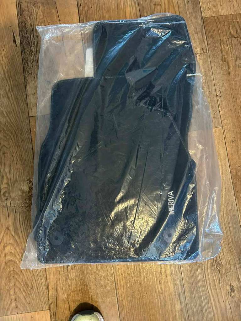 Meriva Genuine B Mats - Jet Black Velour Carpet (Set Of Four)