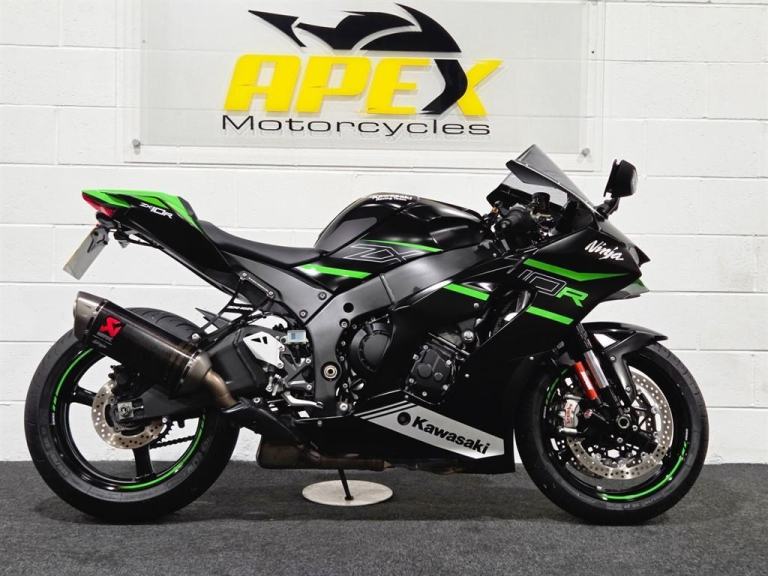 Kawasaki Ninja ZX-10R 1 OWNER! AKRAPOVIC EHXUAST! KRT REPLICA! FULL SERVICE