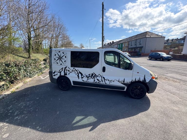 Renault traffic camper van 