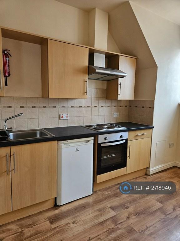 1 bedroom in Station Road, Gillingham, SP8 (#2718946)