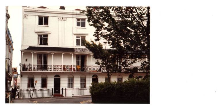 Reasonably priced student rooms available immediately. Only 500 pcm.