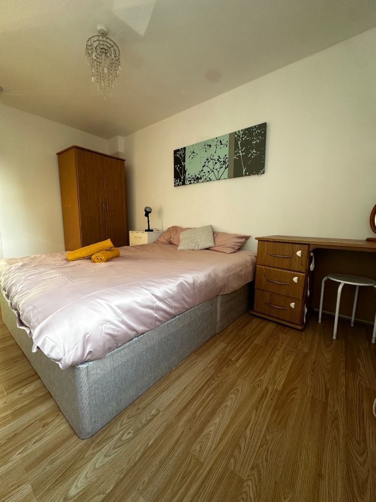 Furnished Double Room | Lauriston Place EH3, All Bills & Council Tax Included, 10 Month Fixed Term