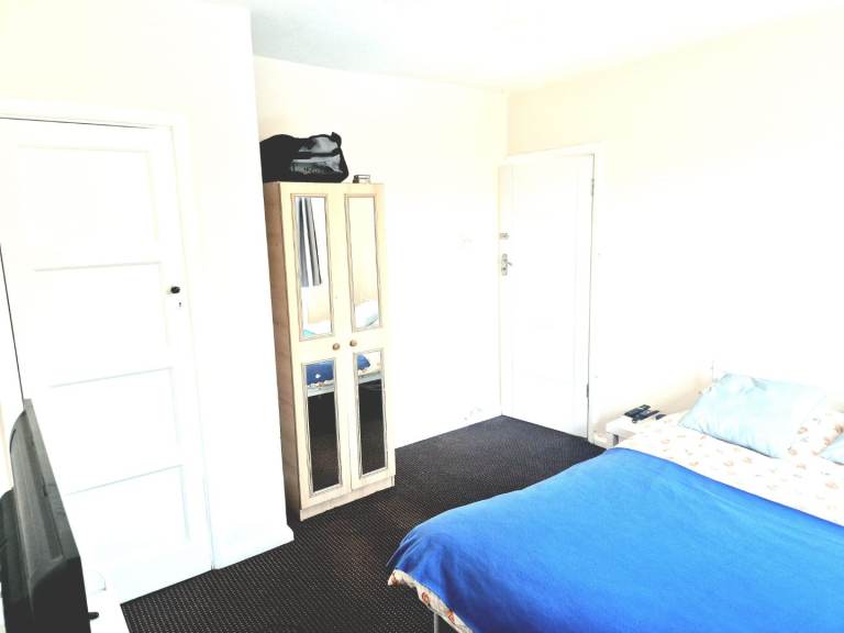Double room to rent