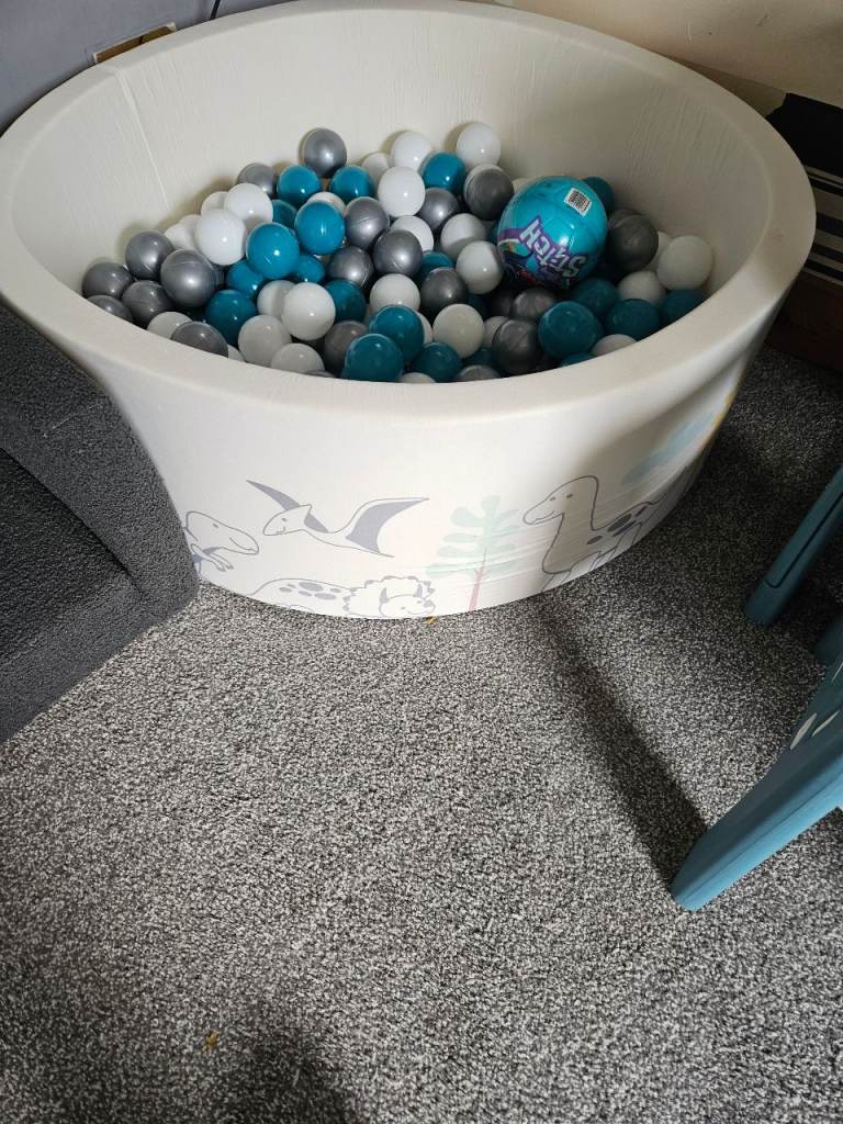Dinosaur ball pit