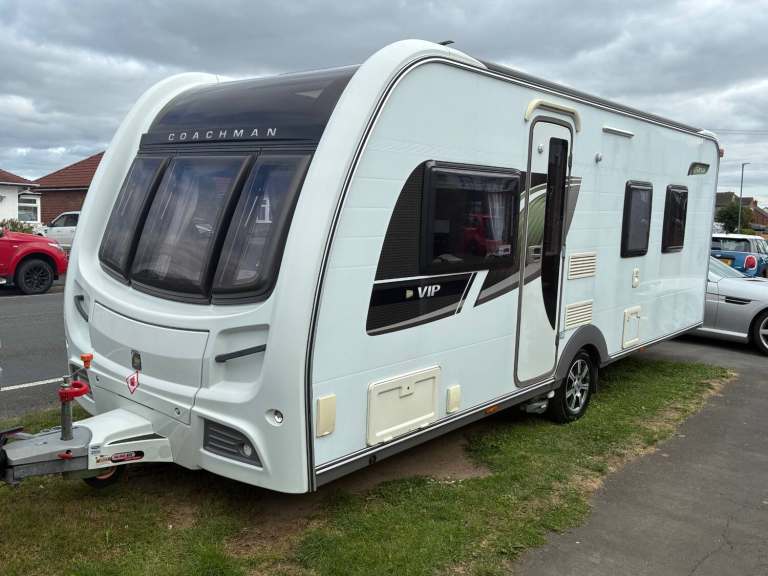 2012 Coachman VIP -545/ 4 Berth Single Axel Caravan