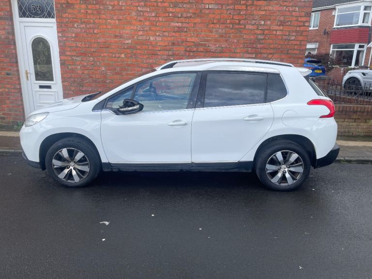 Peugeot, 2008, Hatchback, 2015, Manual, 1560 (cc), 5 doors