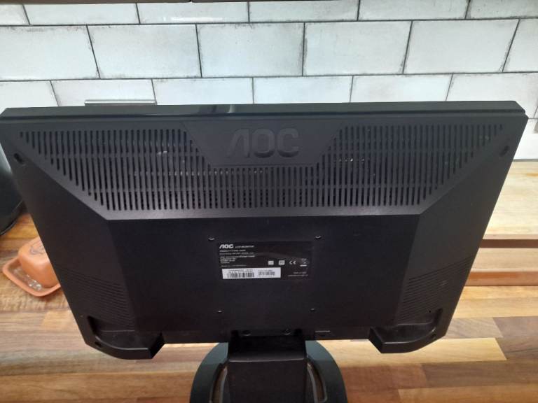 AOC Widescreen Computer Monitor -20"