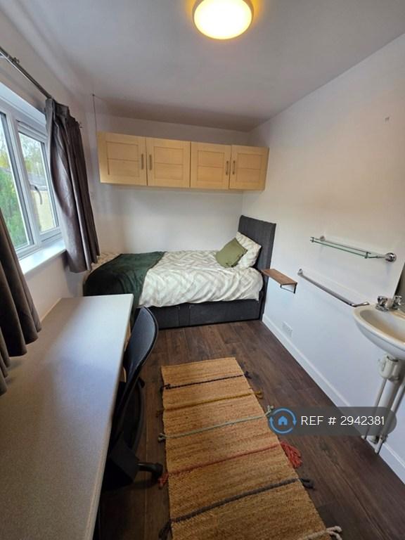 6 bedroom house in Loxton Drive, Bath, BA2 (6 bed) (#2942381)