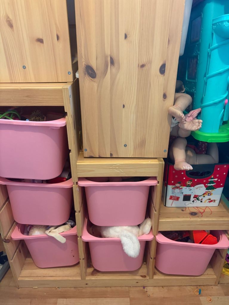 Trofast storage
