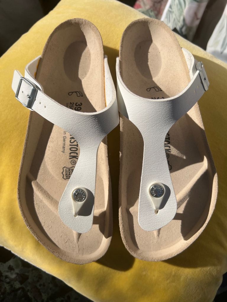 Birkenstock Gizeh Sandals White – UK Size 6 (EU 39), Like New