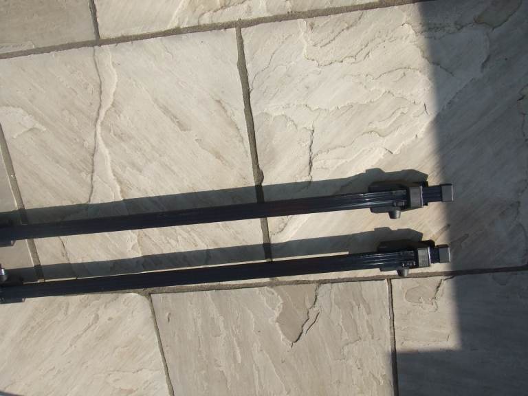 Locking Roof Rack Cross Bars fits Skoda Octavia 2001-2012 Estate