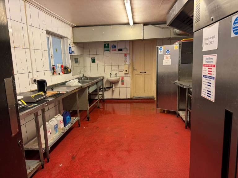 YOUR NEXT SUCCESSFUL RESTAURANT IS HERE!-Former Jamaican cafe/bar available Walsall (WS2)