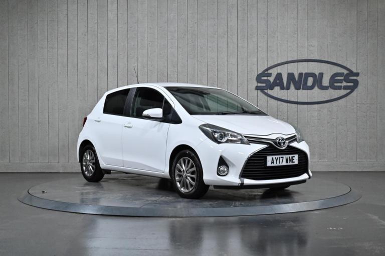 2017 Toyota Yaris 1.0 VVT-i Icon Euro 6 5dr (Safety Sense) HATCHBACK Petrol Manual