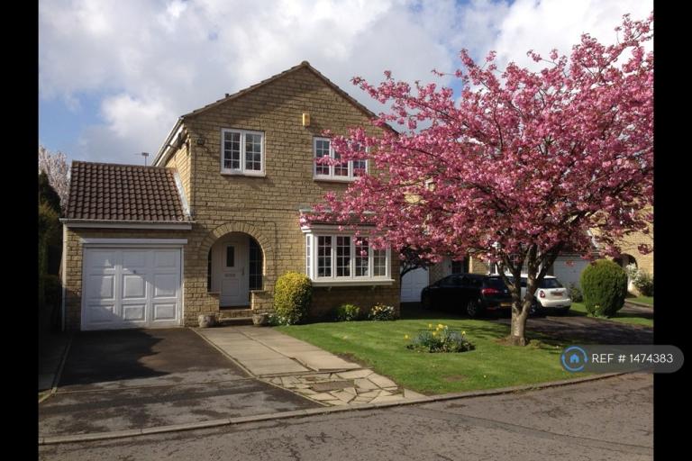 4 bedroom house in Oakdene Gardens, Leeds, LS17 (4 bed) (#1474383)