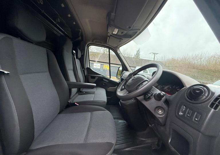 2017 Nissan NV400 2.3 dCi 33 SE FWD L2 H2 Euro 6 5dr Diesel